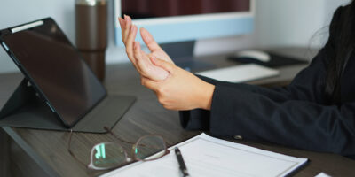 Symptoms That May Prompt an EMG Evaluation Patient experiencing hand numbness and weakness after an injury that may require EMG testing